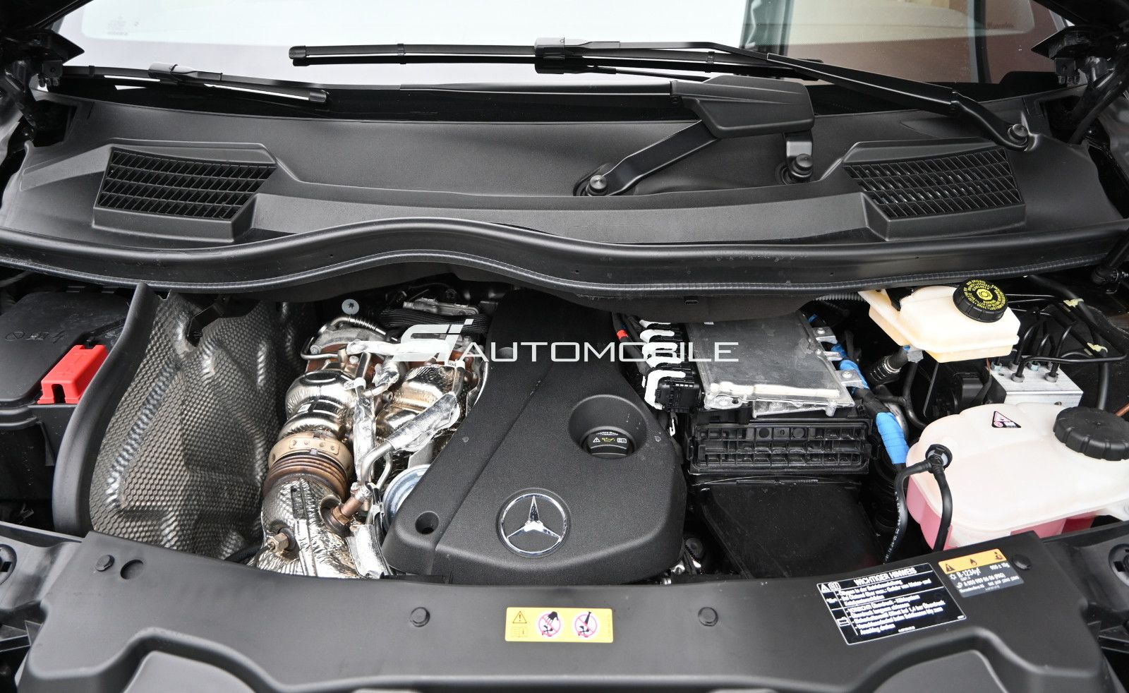 Fahrzeugabbildung Mercedes-Benz V 300 d 4Mat. Extralang AMG Line °AIRMATIC°STHZ°