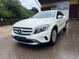 Mercedes-Benz GLA 220 d 4MATIC DCT - - Mercedes-Benz GLA 220 aus 2015