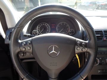 Bild 7 Mercedes-Benz A 150 A -Klasse 95PS KLIMA SHZ GJR USB CD TEMPOM