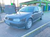 Volkswagen Golf 4  1.6 1998 - Volkswagen Golf aus 1997 mit Benzin-Antrieb: Kombi