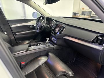 Volvo XC90 - 8