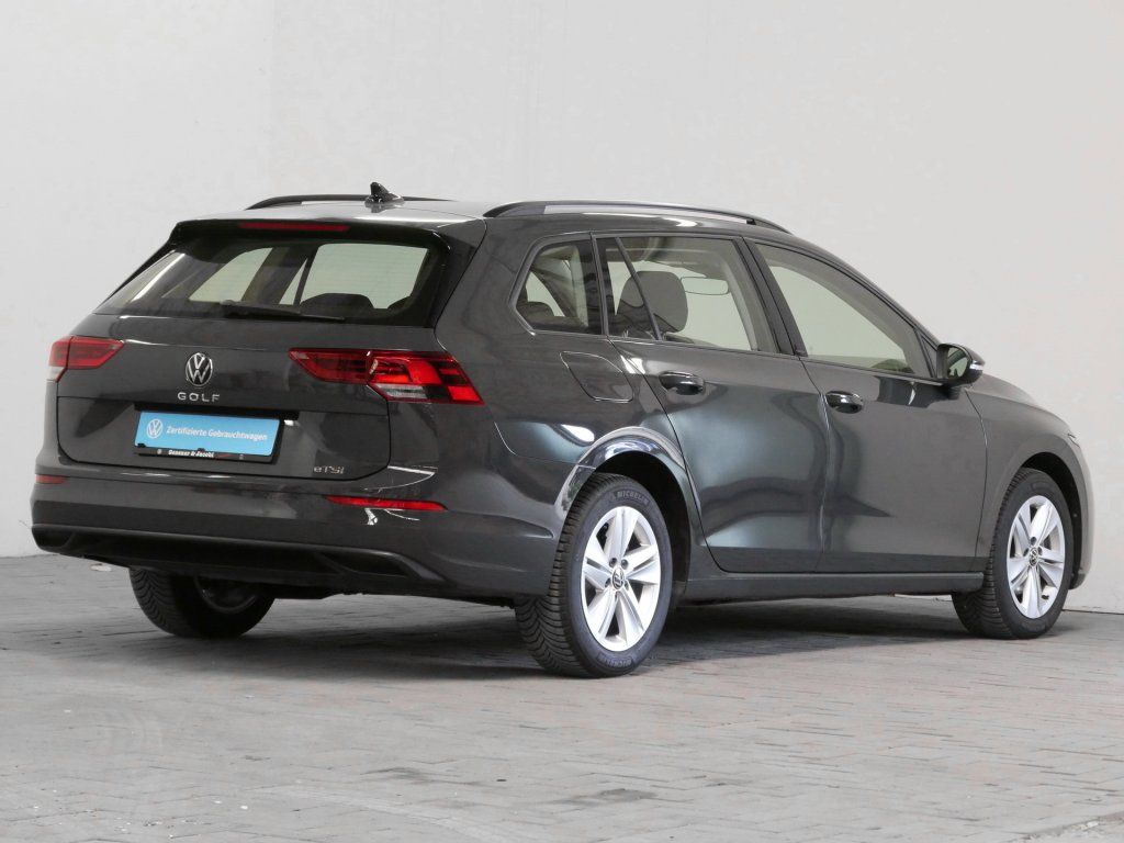 Fahrzeugabbildung Volkswagen Golf Variant 1.0 eTSI Life Keyless SHZ AppConnec