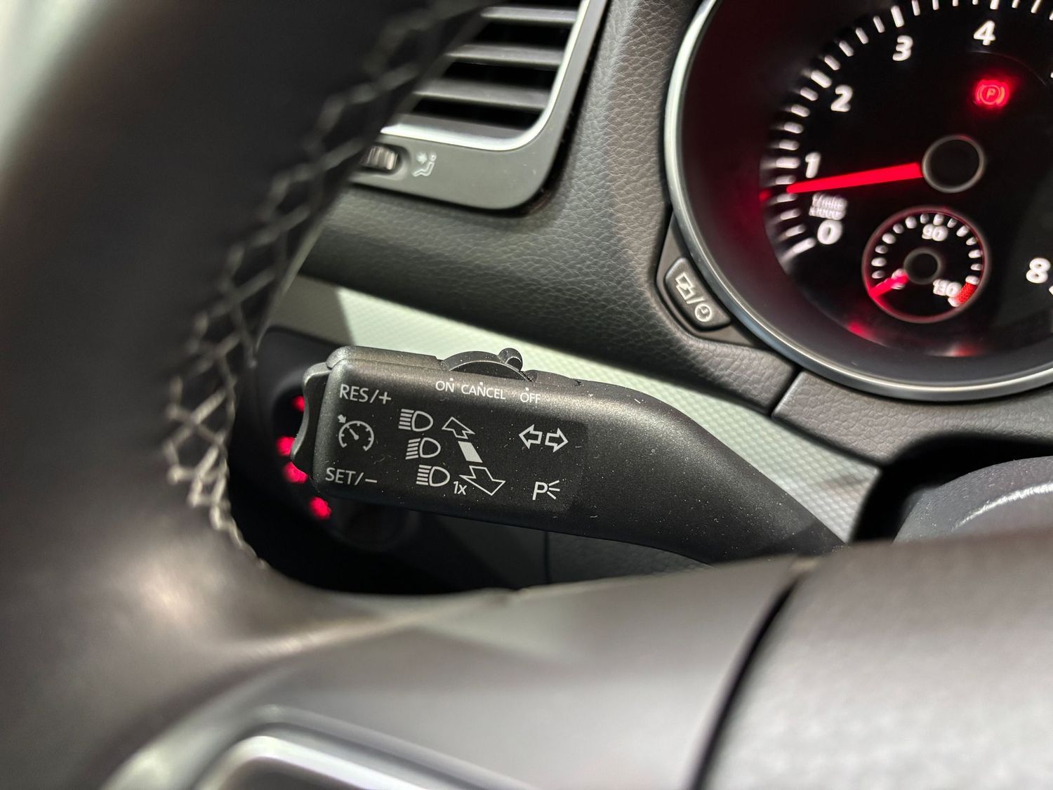 Fahrzeugabbildung Volkswagen Golf Cabrio 1.4TSI Life Klima#PDC#Tempomat