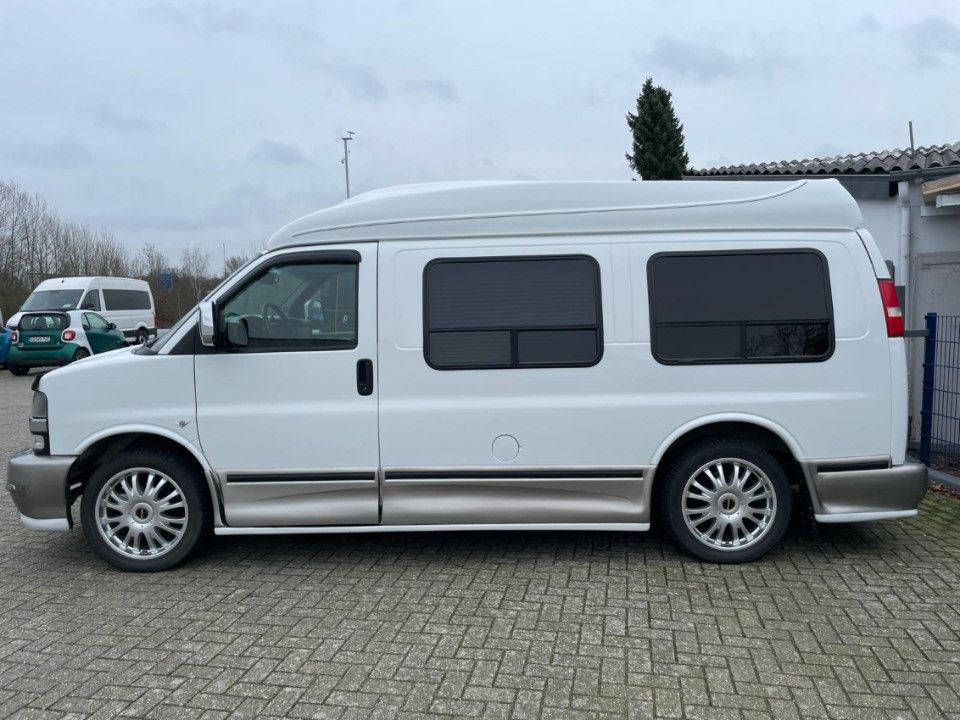 Fahrzeugabbildung Chevrolet Express Chevy Van Cobra Conversion High Top