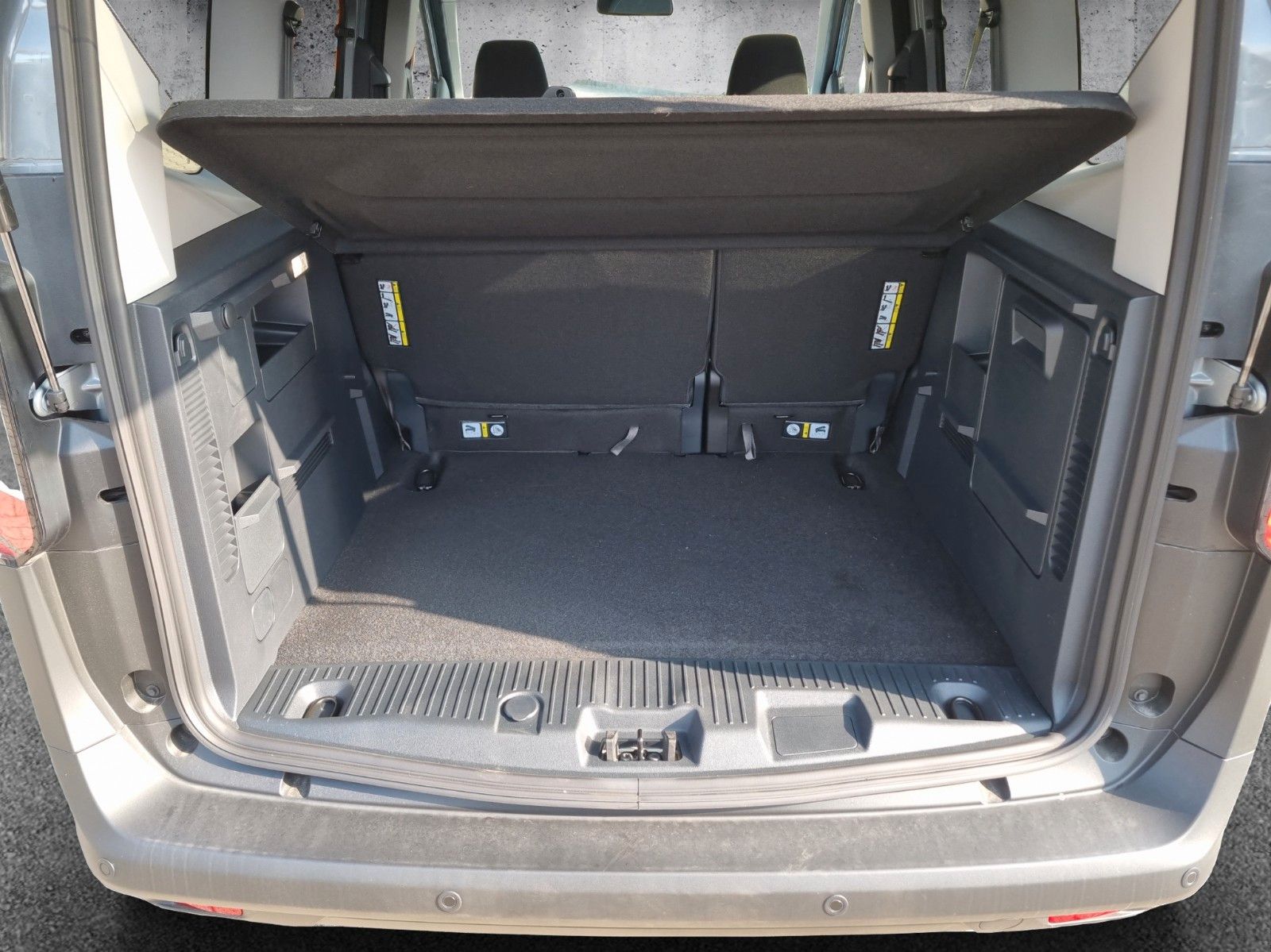 Fahrzeugabbildung Ford Tourneo Courier Trend