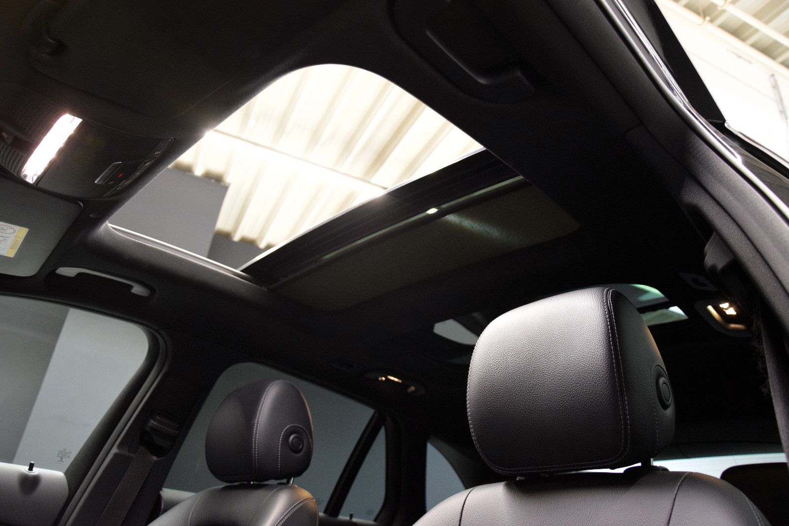 Fahrzeugabbildung Mercedes-Benz GLC 200 4Matic AMG Pano Kamera LED Tempomat