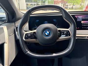 BMW iX xDrive50 Sportpaket HK HiFi DAB Pano.Dach