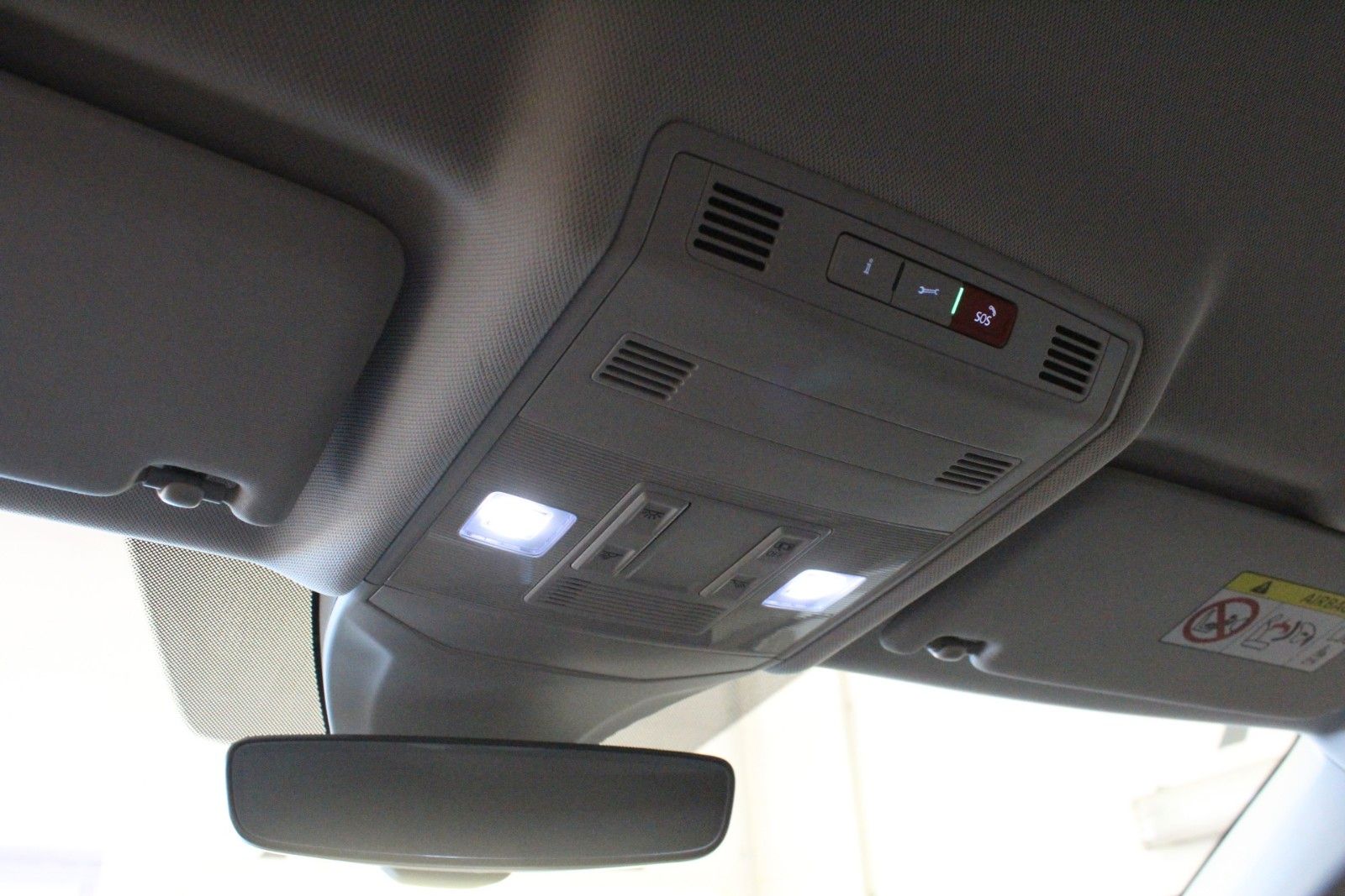 Fahrzeugabbildung Volkswagen T-Cross 1.0 TSI DSG *Sitzhzg*Kamera*AHK