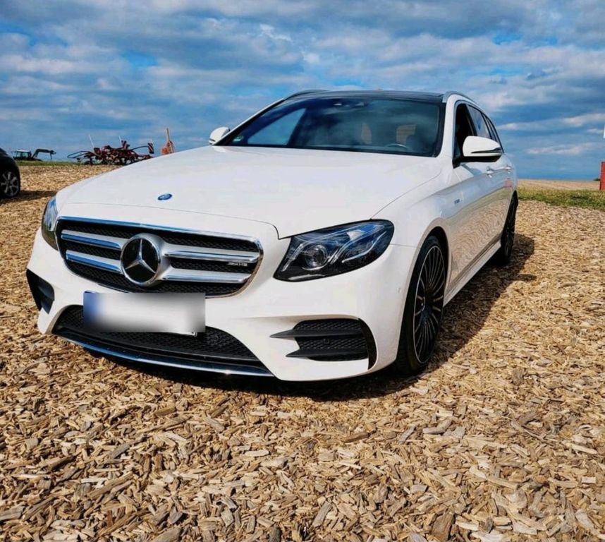 Image of Mercedes-Benz E 220