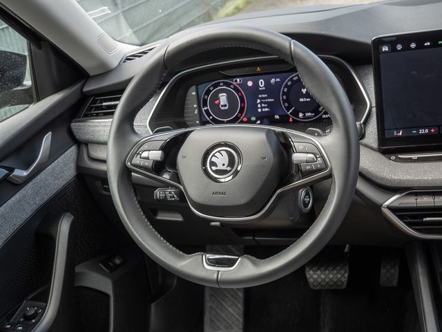 Octavia Combi 2.0 TDI Selection SHZ ACC HUD 360°
