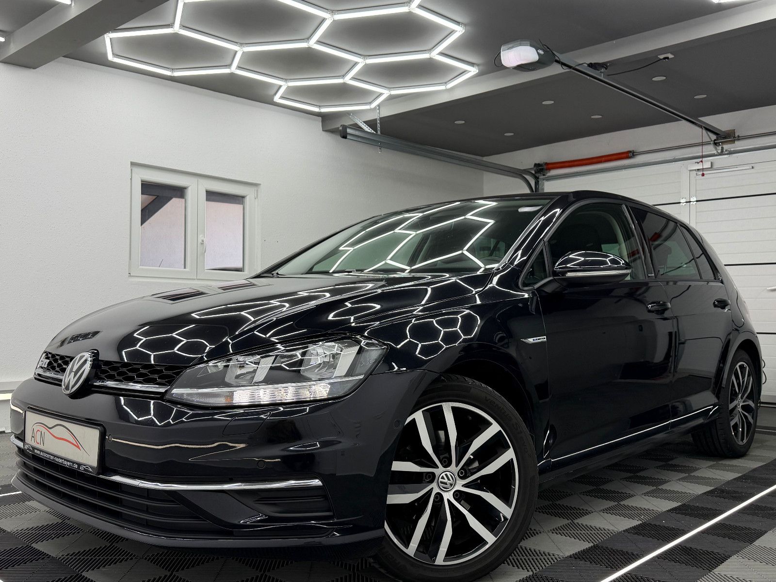 Fahrzeugabbildung Volkswagen Golf VII Lim. IQ.DRIVE BlueMotion/CAR PLAY/ACC