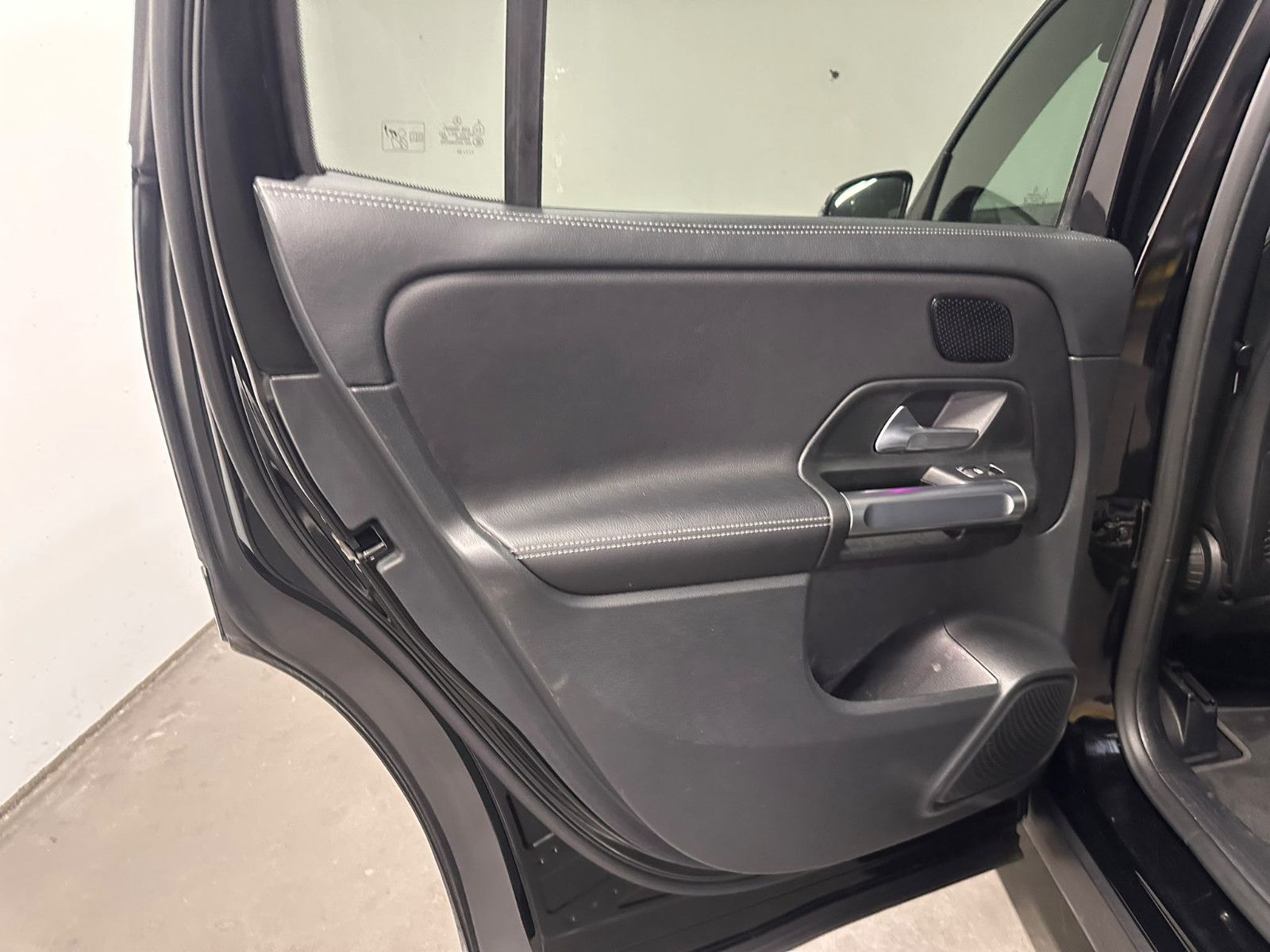 Fahrzeugabbildung Mercedes-Benz GLB 200 d 4MATIC DCT*NIGHT*AHK*KEYLESS*