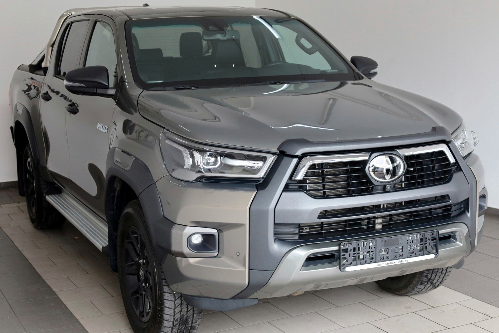 Fahrzeugabbildung Toyota Hilux 2.8 D-4D Invincible,ACC,Rollo,Rollbüg.,AHK