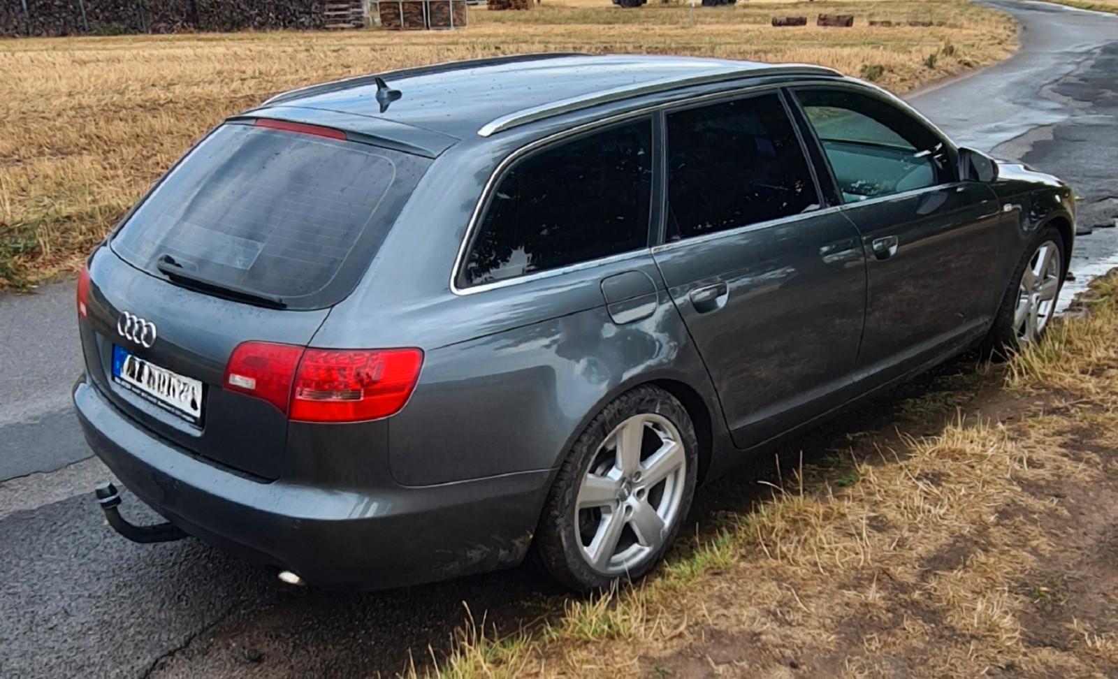Audi A6 2006 — interior