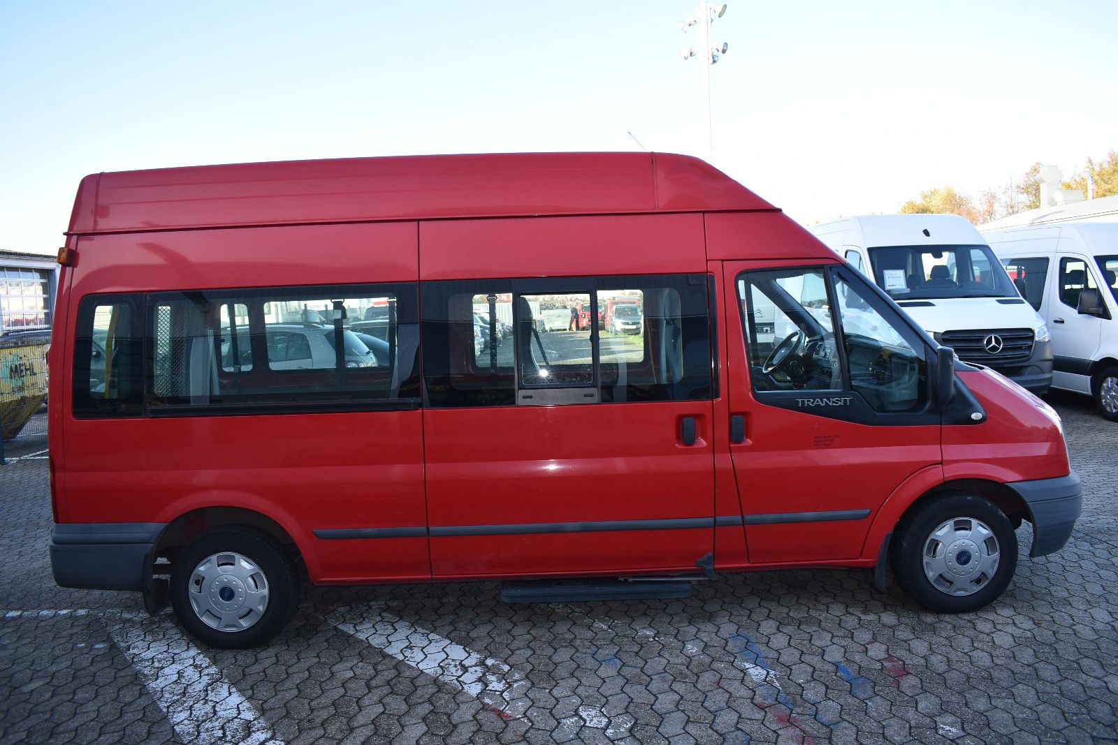 Fahrzeugabbildung Ford Transit Kombi FT 300 L Behindertengerecht 1721