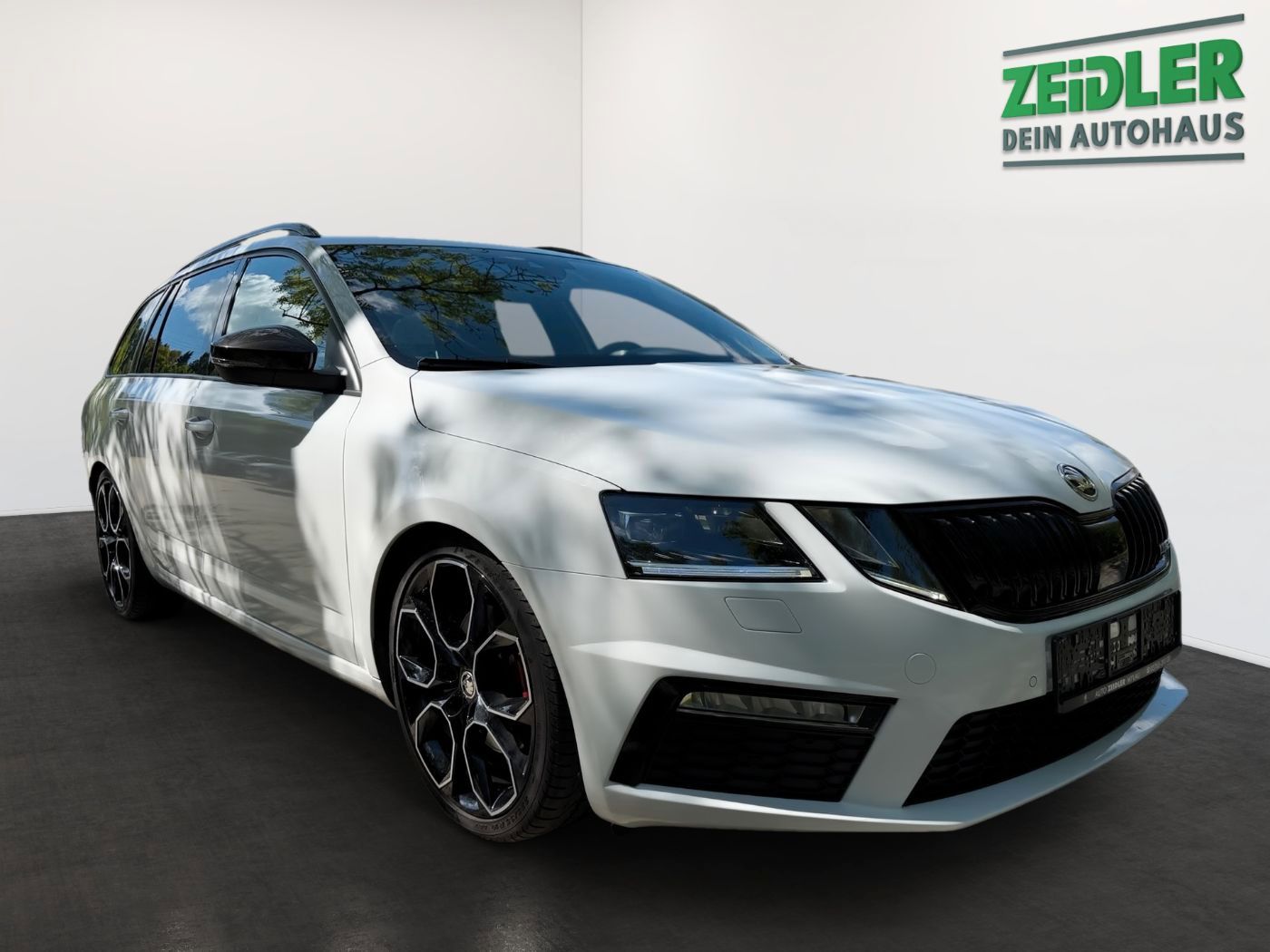 Skoda Octavia Combi RS 60 2,0 TDI 4x4 LM Navi Kam. ACC foto 2