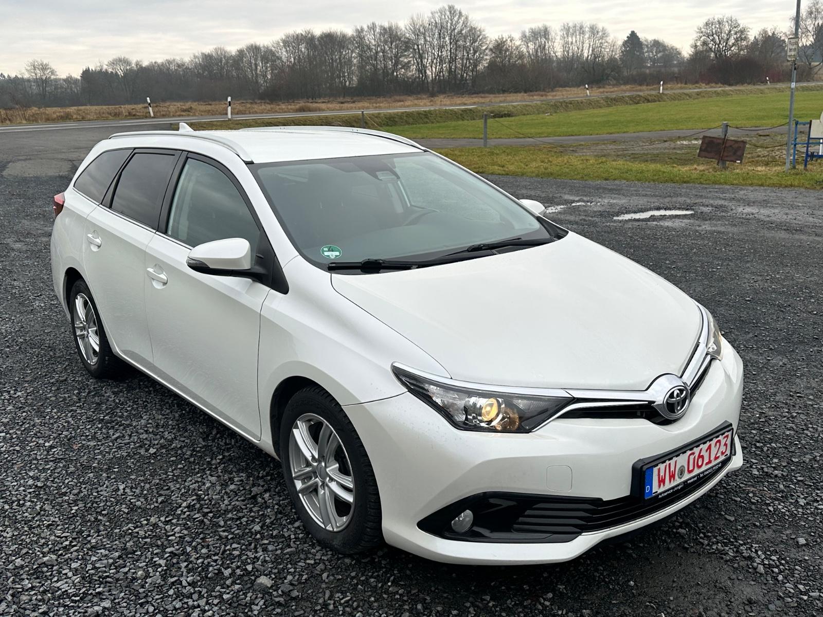 Toyota Auris Touring Sports Design Edition