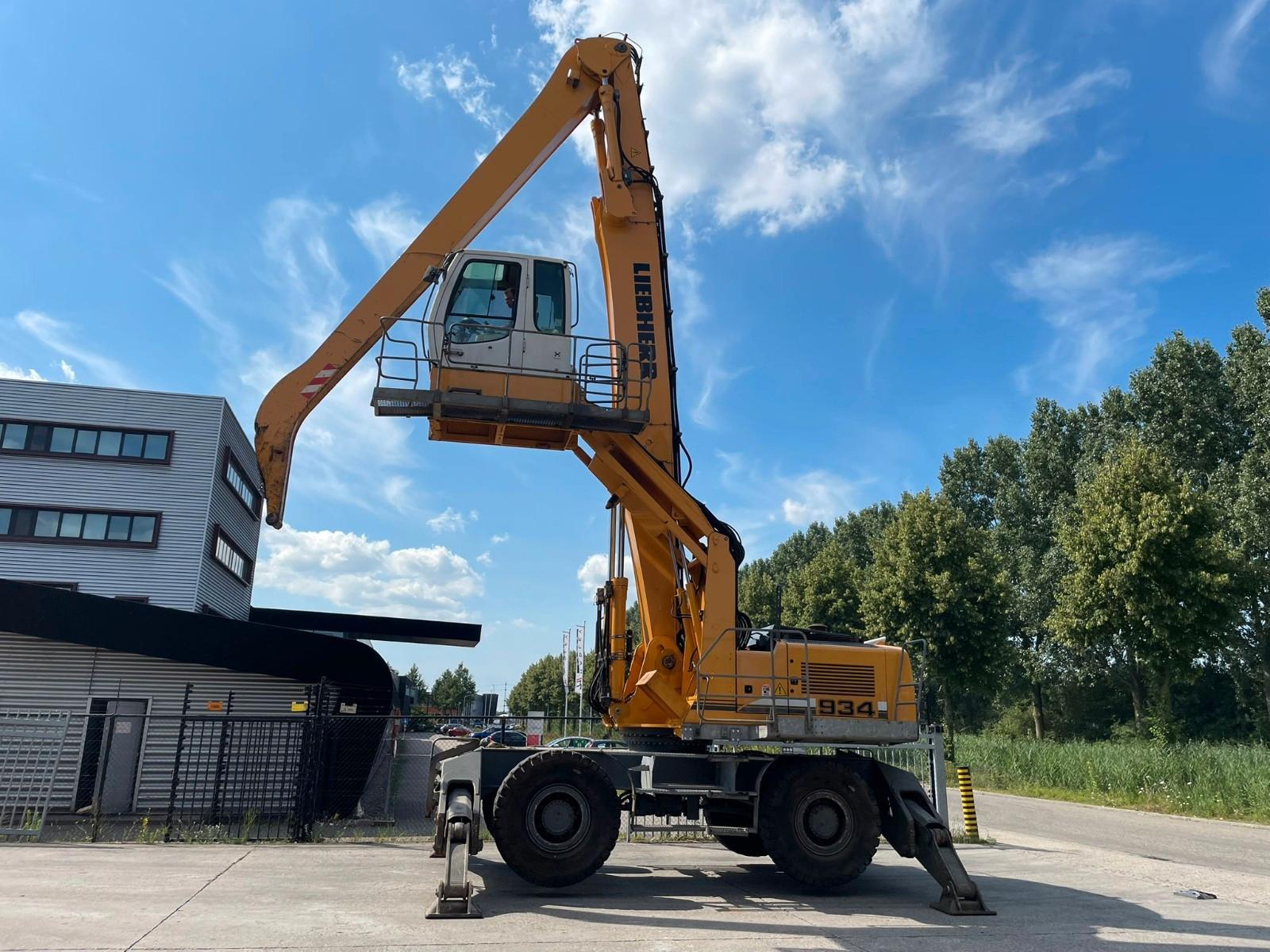 Liebherr A934C HD