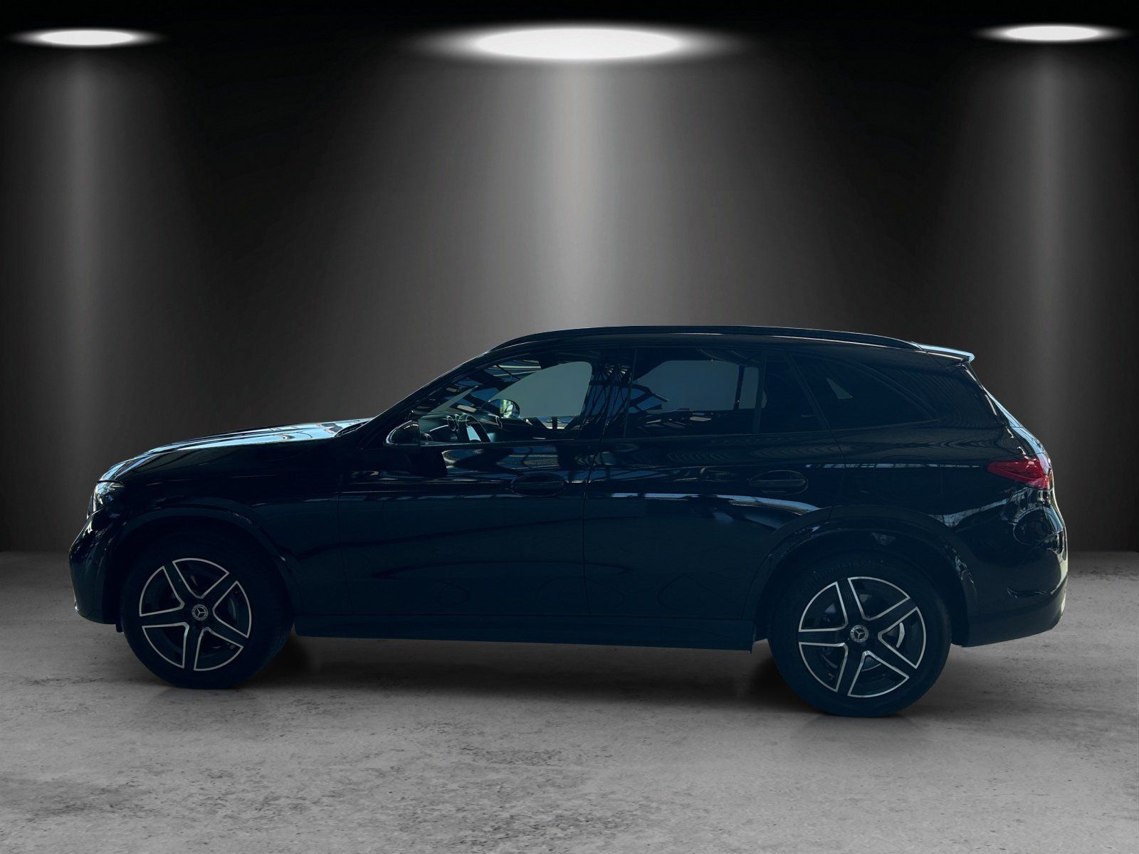 Fahrzeugabbildung Mercedes-Benz GLC400e 4M AMG Advanced DISTRO DigiLED el.Heckkl