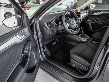 Ford Focus 1.0 Titanium X Intelligent Drive Assist