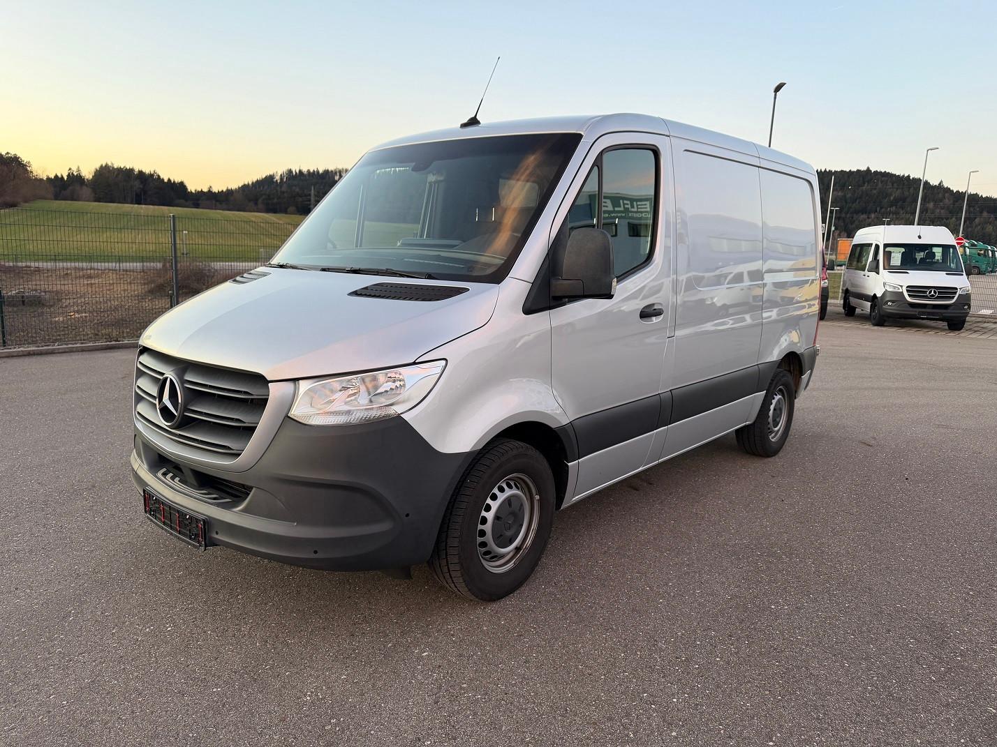 Mercedes-Benz Sprinter 317 CDI Flach Kurz Klima MBUX AHK