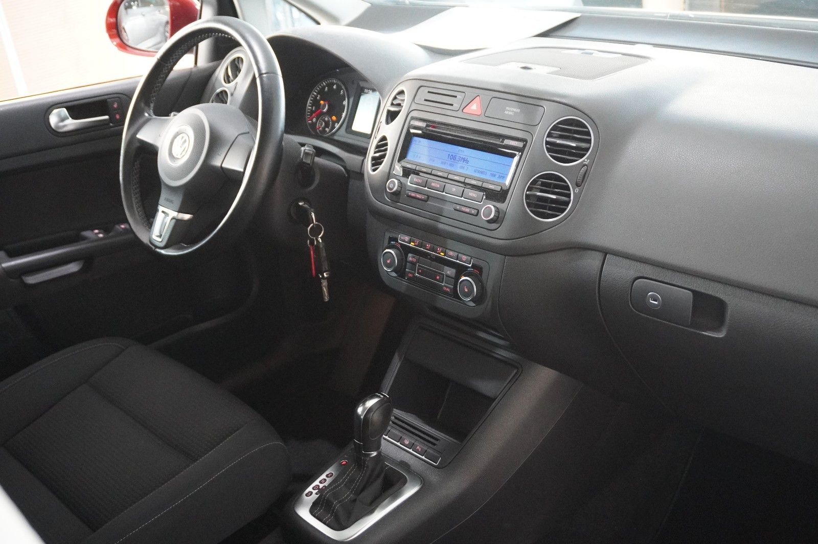 Fahrzeugabbildung Volkswagen Golf Plus VI TEAM 1.4 TSI DSG KLIMA/PDC/NEBEL/SH