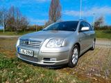 Toyota Avensis 1.8 Benzin TÜV neu Service neu - gebrauchte Toyota Avensis aus dem Jahr 2005
