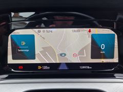 Fahrzeugabbildung Volkswagen Golf VIII Variant Life Navi LED RFK ACC StdHz