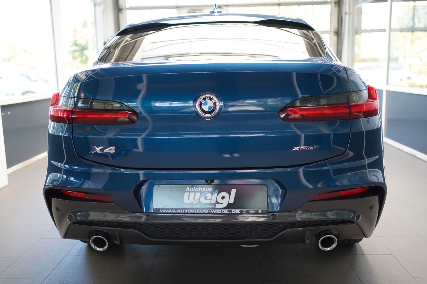 Fahrzeugabbildung BMW X4 xDrive 30i M Sport AHK+Standheizung+Head Up++