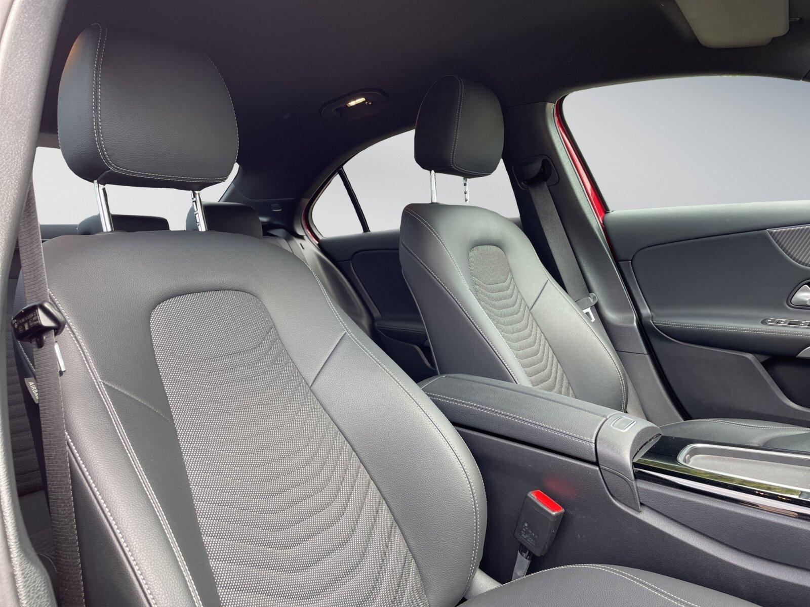 Mercedes-Benz A 250 e Lim.Advanced+ AHK*AMBIENTE*DISTRONIC*etc