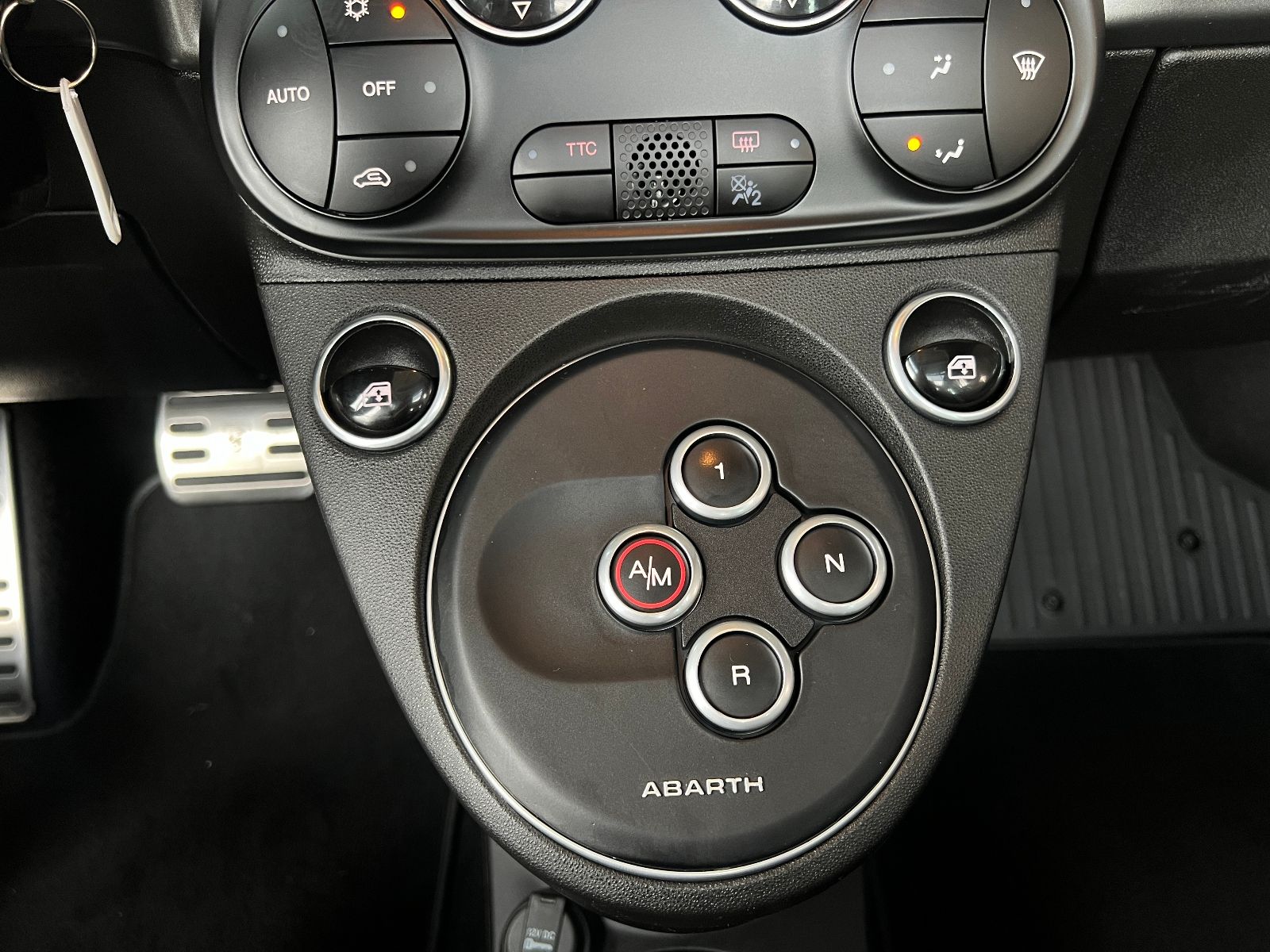 Fahrzeugabbildung Abarth 595C Turismo KLIMA XENON NAVI LEDER ALU