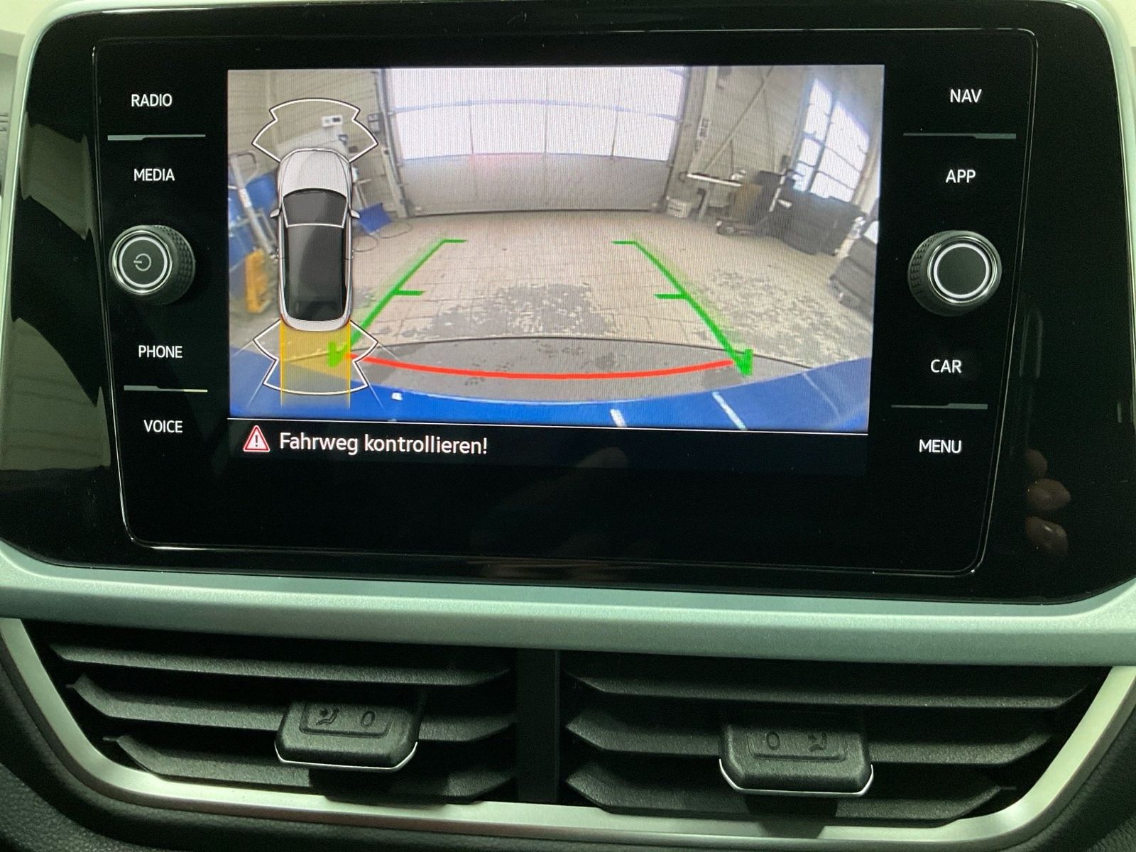 Volkswagen T-Roc - Bild 15