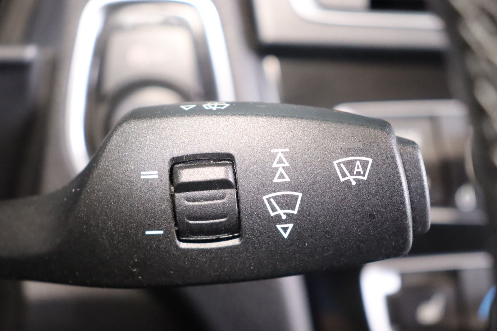 Fahrzeugabbildung BMW 220 i  * Xenon * Navi * Lenkradhzg. * Leder