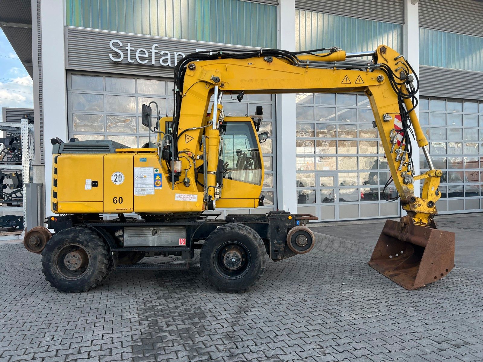 Fahrzeugabbildung Liebherr A 900 C ZW Litronic / 18.866h / 2008