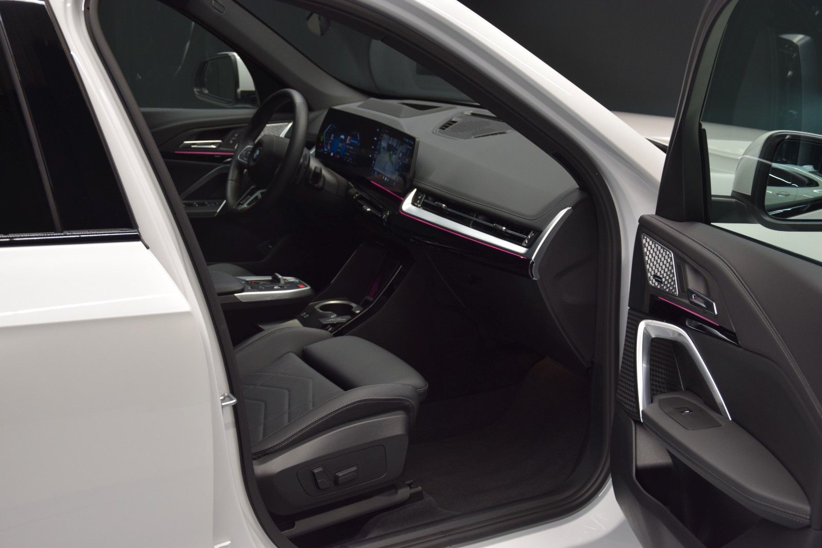 Fahrzeugabbildung BMW X1 20 i sDrive M Sport Leder Pano HuD h/k Memory