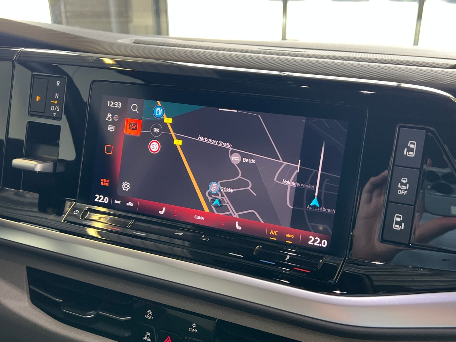 Fahrzeugabbildung Volkswagen Multivan T7 Style 2.0 TDI DSG *AHK, IQ.Light, Pa