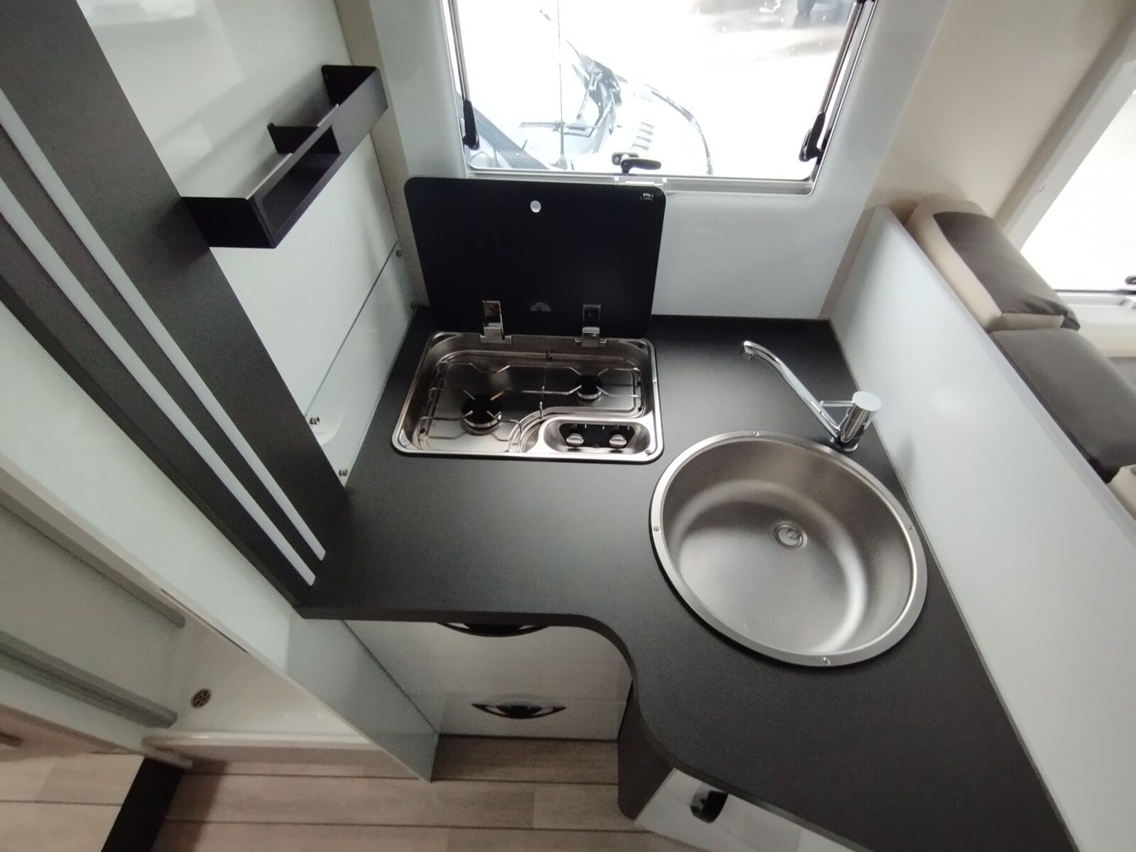 Fahrzeugabbildung Forster T FT745EB Solar/Markise/SAT/TV/Navi/Fahrradträ.