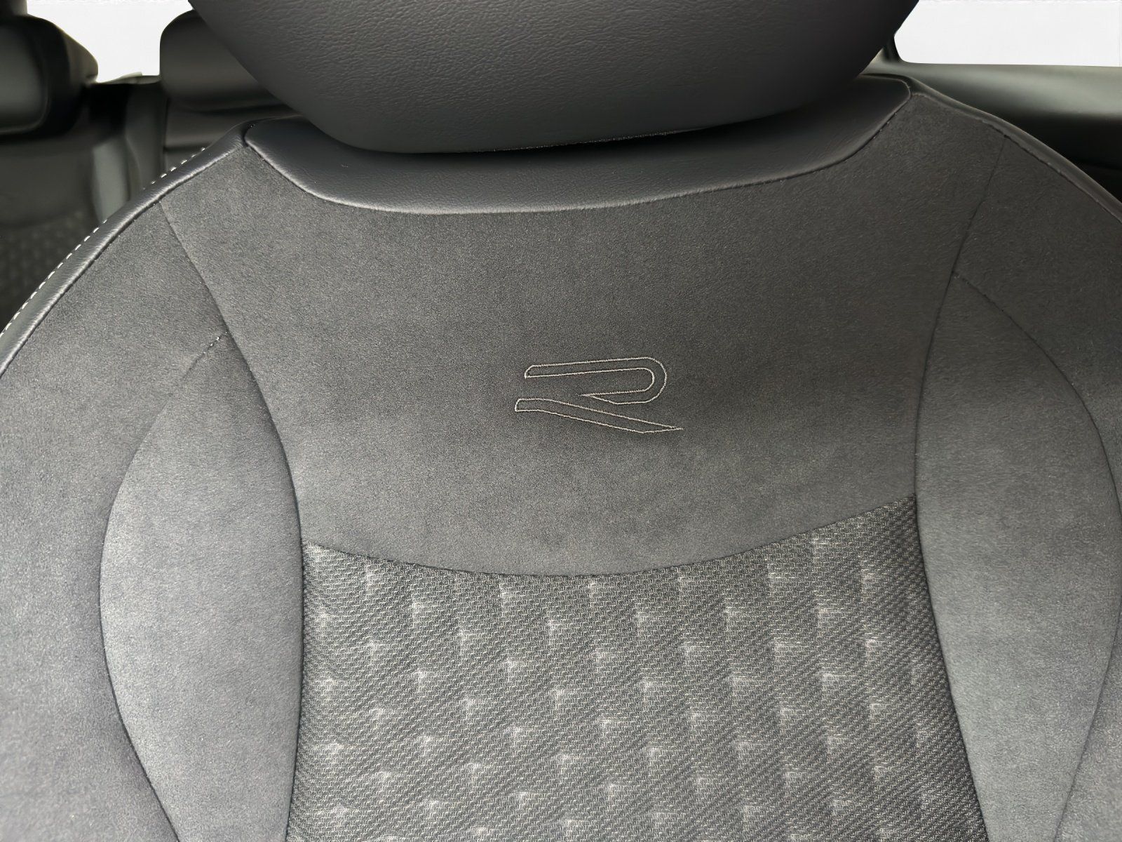 Volkswagen T-Roc - Bild 17