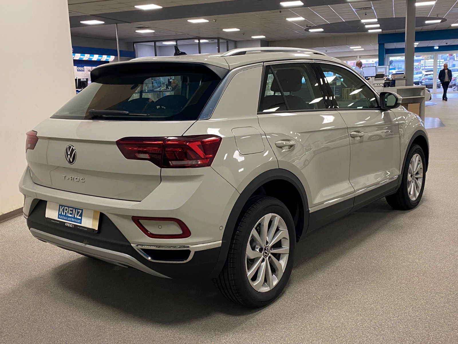 Fahrzeugabbildung Volkswagen T-Roc 1.5 TSI  DSG Style+Sportedition+Stauassist