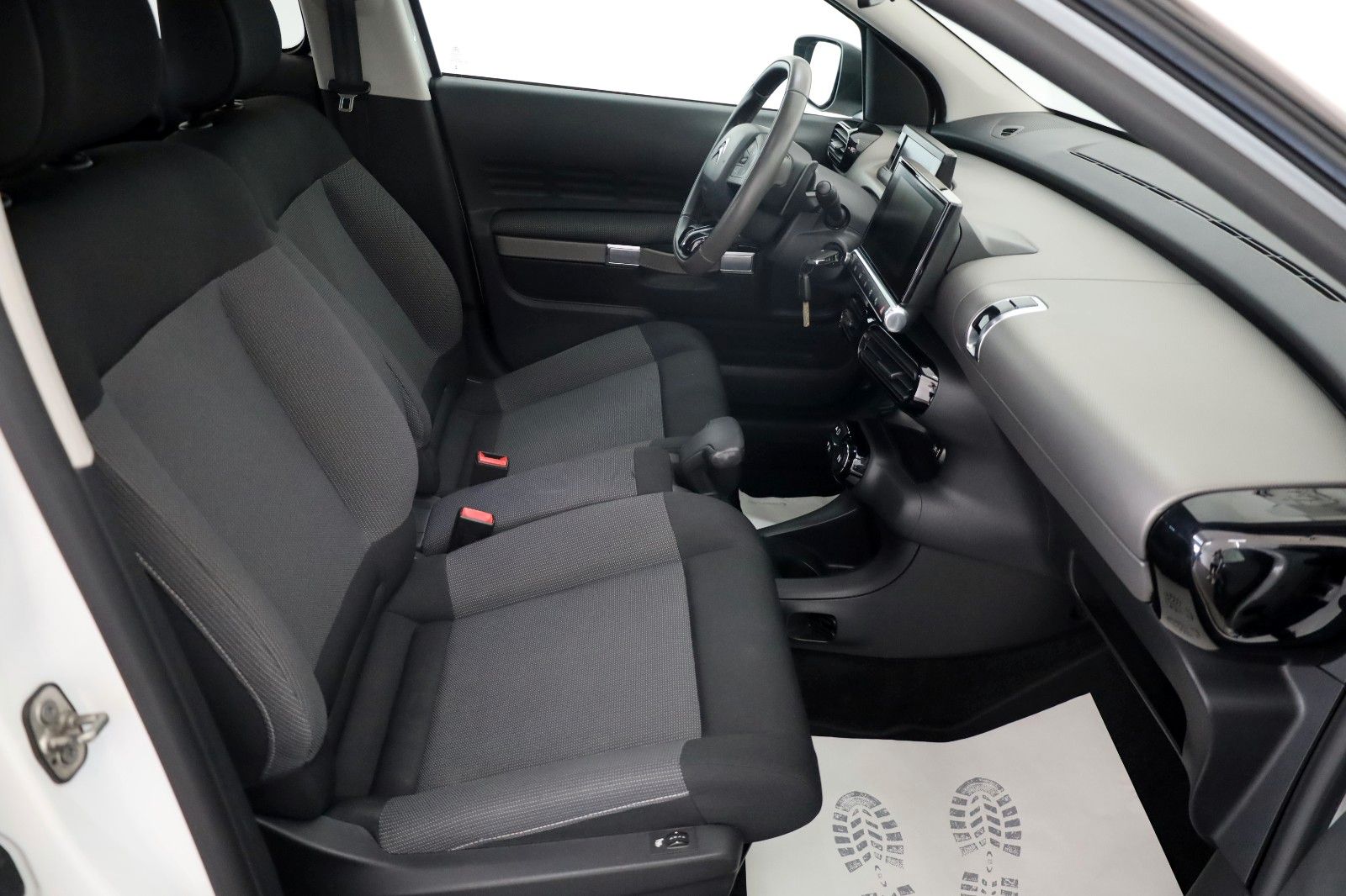 Fahrzeugabbildung Citroën C4 Cactus Shine Navi,SH,PDC,Kamera,ParkAssist