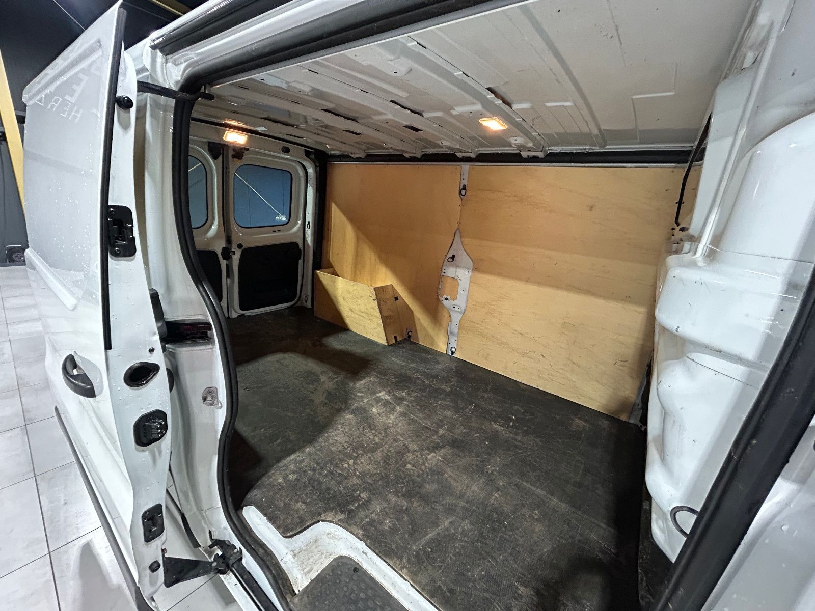 Fahrzeugabbildung Renault Trafic Kasten L2H1 2,9t Komfort/KAMERA/KLIMA/TEM