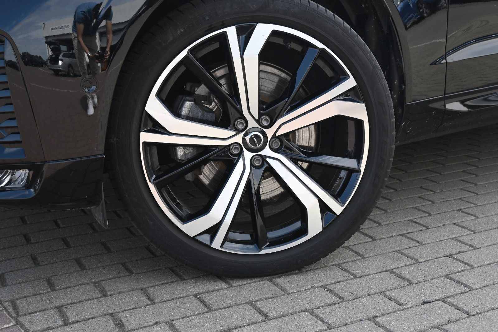 Fahrzeugabbildung Volvo XC60 B4 D Plus Dark*FSHZG*PANO*360°*ACC