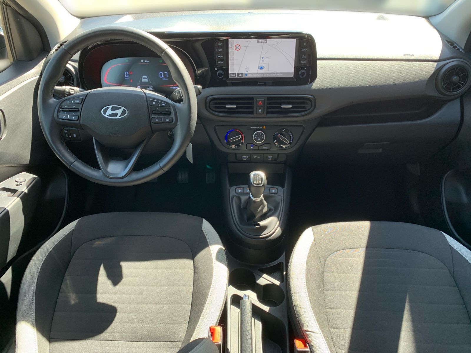 Fahrzeugabbildung Hyundai i10 1.2 Trend Navi Sitzheizung