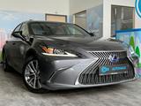 Lexus ES 300H*ACC*LEDER*SCHIEBEDACH*KAMERA*8-FACH - Lexus ES 300 Gebrauchtwagen in Düsseldorf