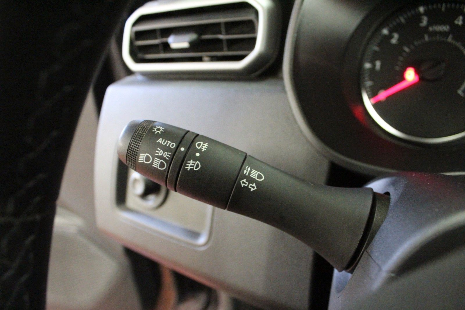 Fahrzeugabbildung Dacia Duster Blue dCi 115 Expression *Sitzheizung*AHK*