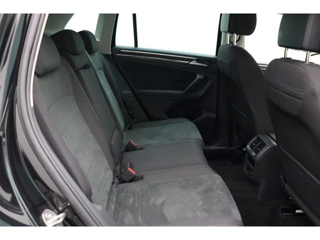 Fahrzeugabbildung Volkswagen Tiguan Elegance 2.0 ACC Matrix AHK
