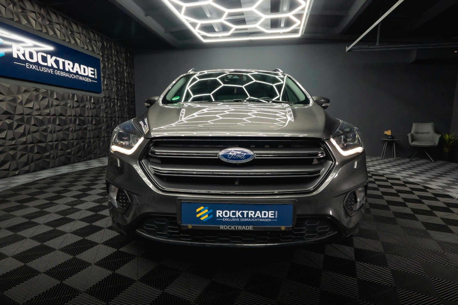 Fahrzeugabbildung Ford Kuga ST-Line 2.0 TDCi 4x4 *LED*Kamera*ACC*DAB*