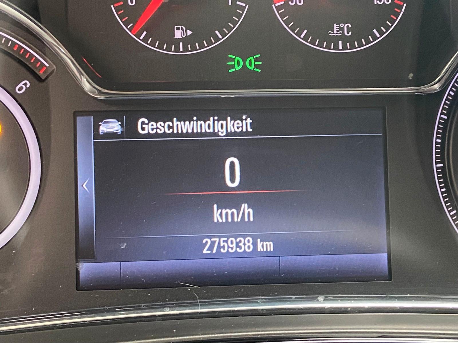 Opel Insignia 2014 — photo 17