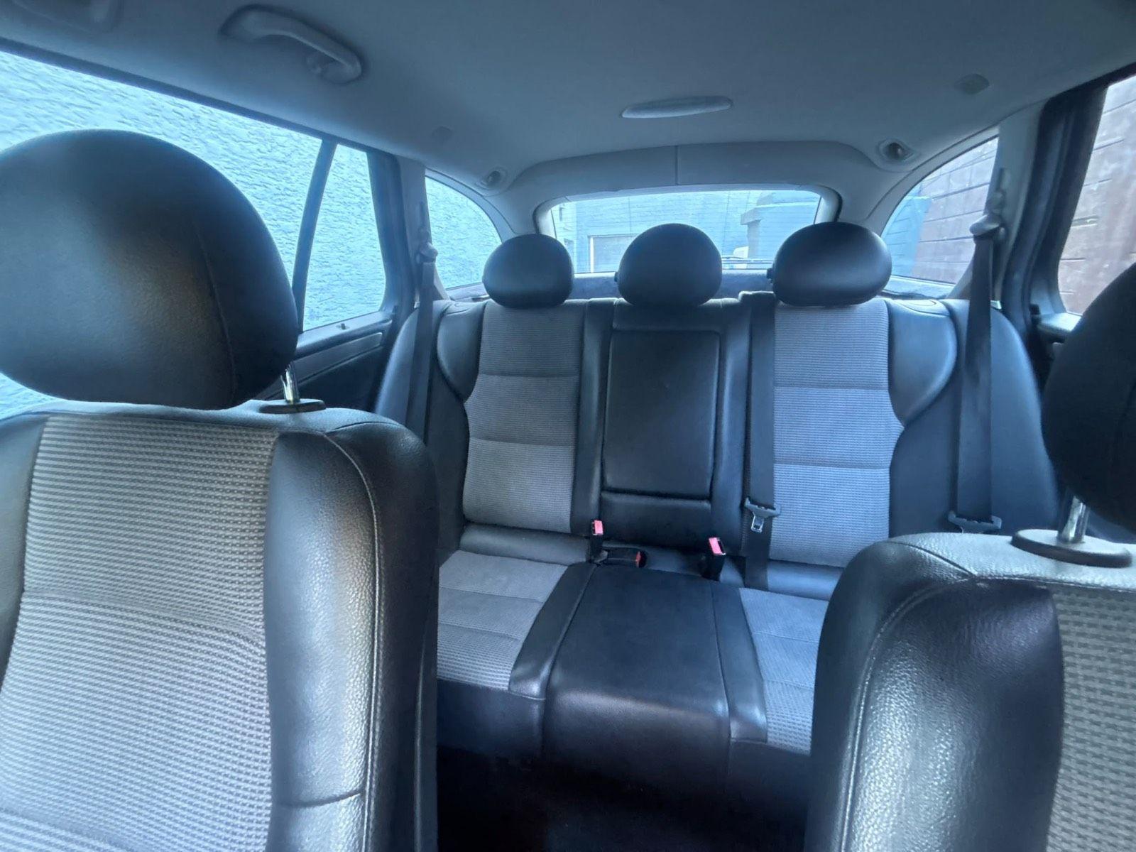 Mercedes-Benz C220 2004 — photo 8