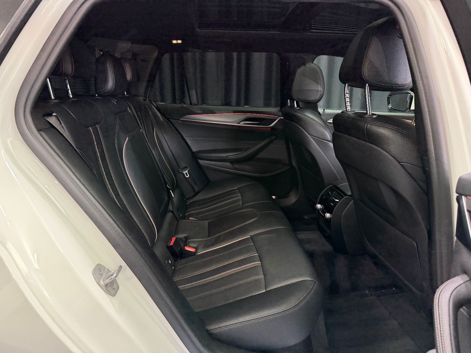 Fahrzeugabbildung BMW 540i xDrive Touring M Sport |AHK|HuD|HiFi|PANO